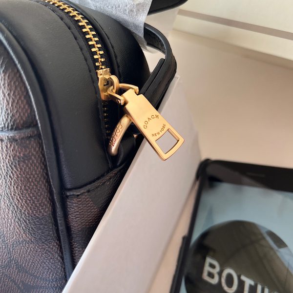 کیف کوچ (Coach Signature Canvas) - Image 4