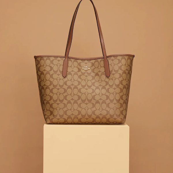 کیف کوچ توت بگ ( Coach Tote Bag)