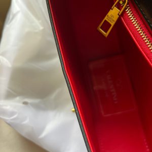 کیف ولنتینو (Valentino Garavani Ohval bag)