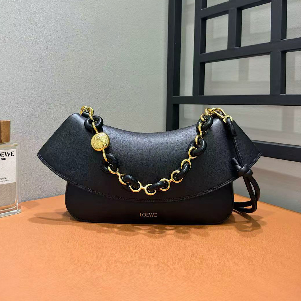 کیف لووه (LOEWE OLA BAG)