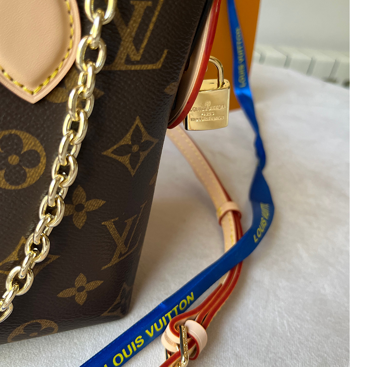 کیف لویی ویتون LOUIS VUITTON LV Lockit Bag - Image 2