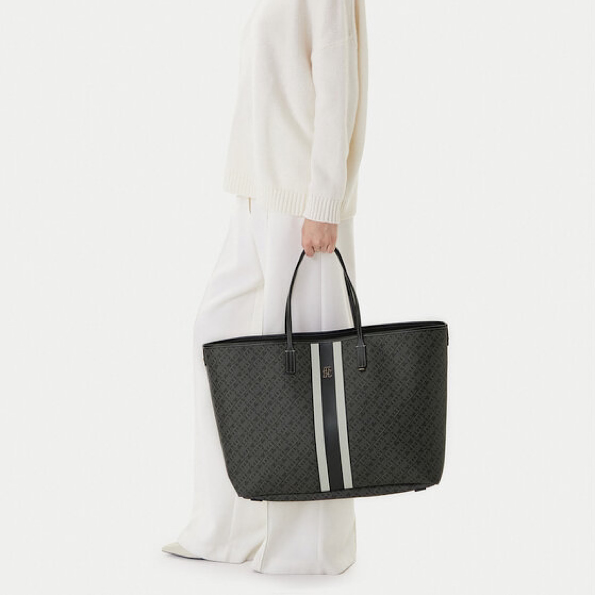 كيف تامي هيلفيگر توت بگ Tommy Hilfiger Women's Mono Tote Bag - Image 10