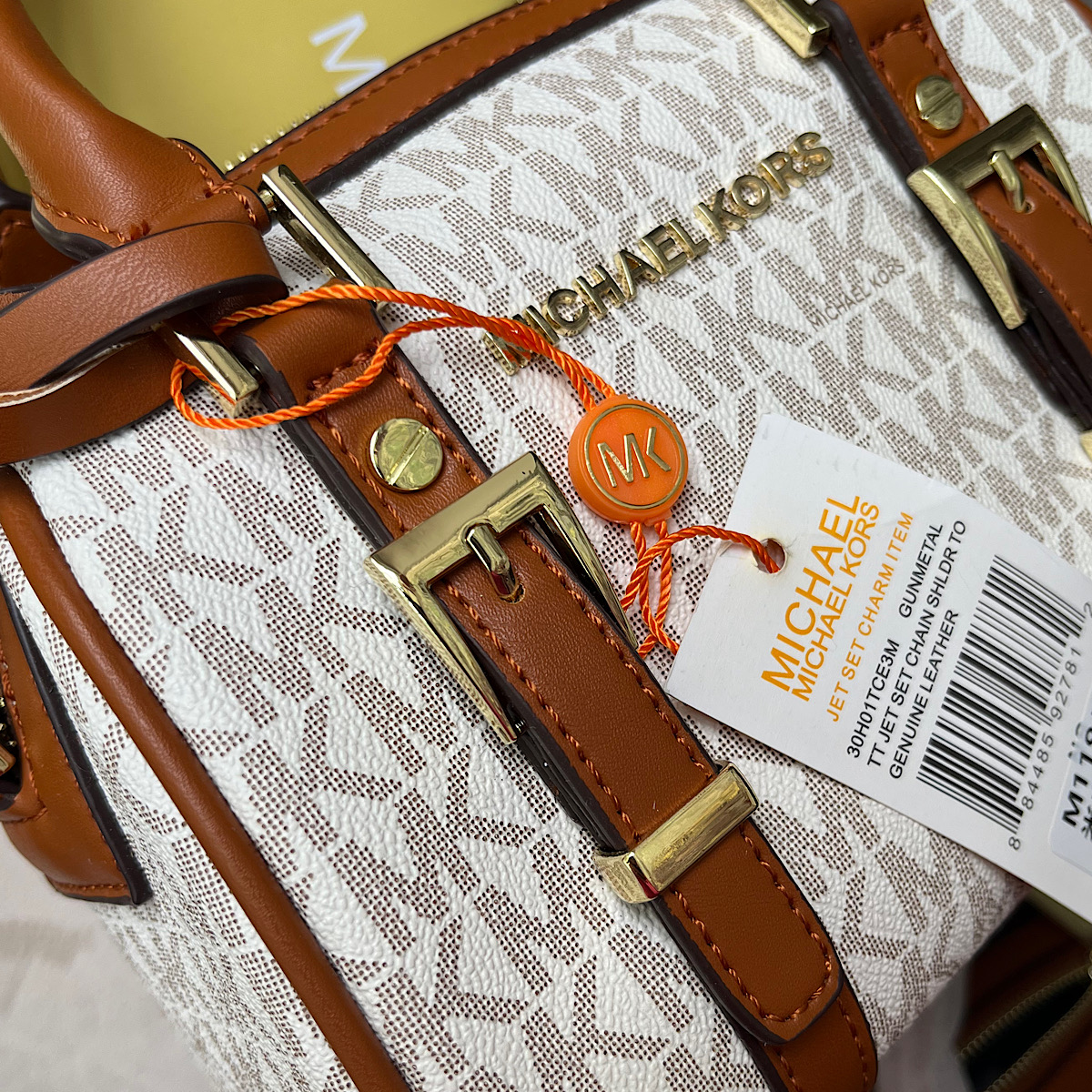 کیف مایکل کورس Michael Kors Duffle Crossbody Bag - Image 4