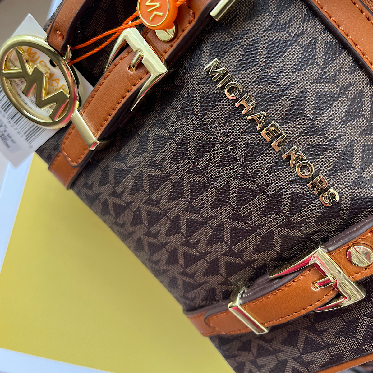 کیف مایکل کورس Michael Kors Duffle Crossbody Bag - Image 4