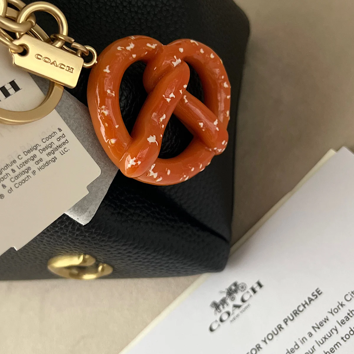 آویز کیف کوچ (Coach prtzel bag charm) - Image 2