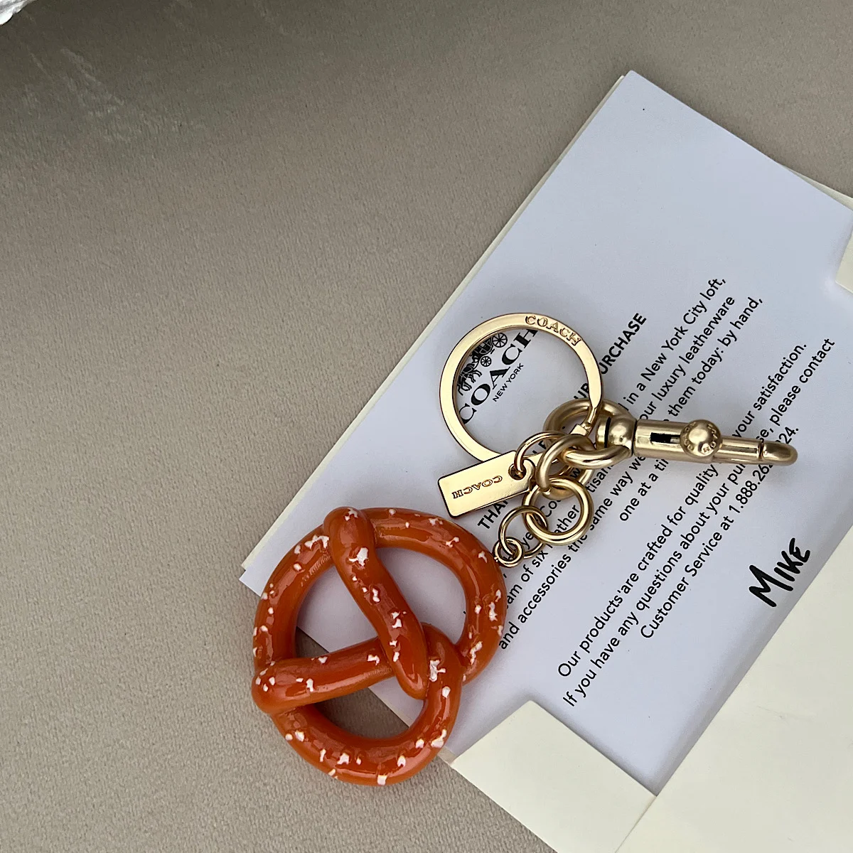 آویز کیف کوچ (Coach prtzel bag charm) - Image 3