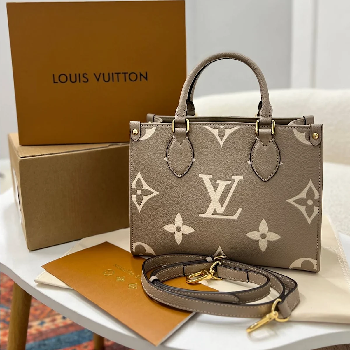 گیفت ست کیف لویی ویتون Louis Vuitton OnTheGo Bag