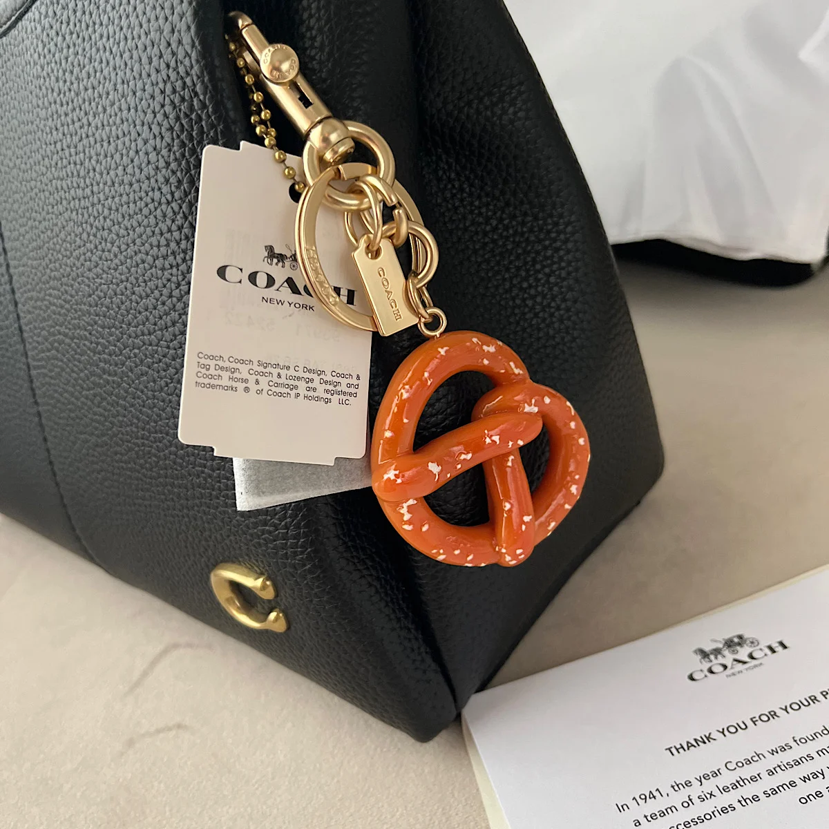 آویز کیف کوچ (Coach prtzel bag charm) - Image 4