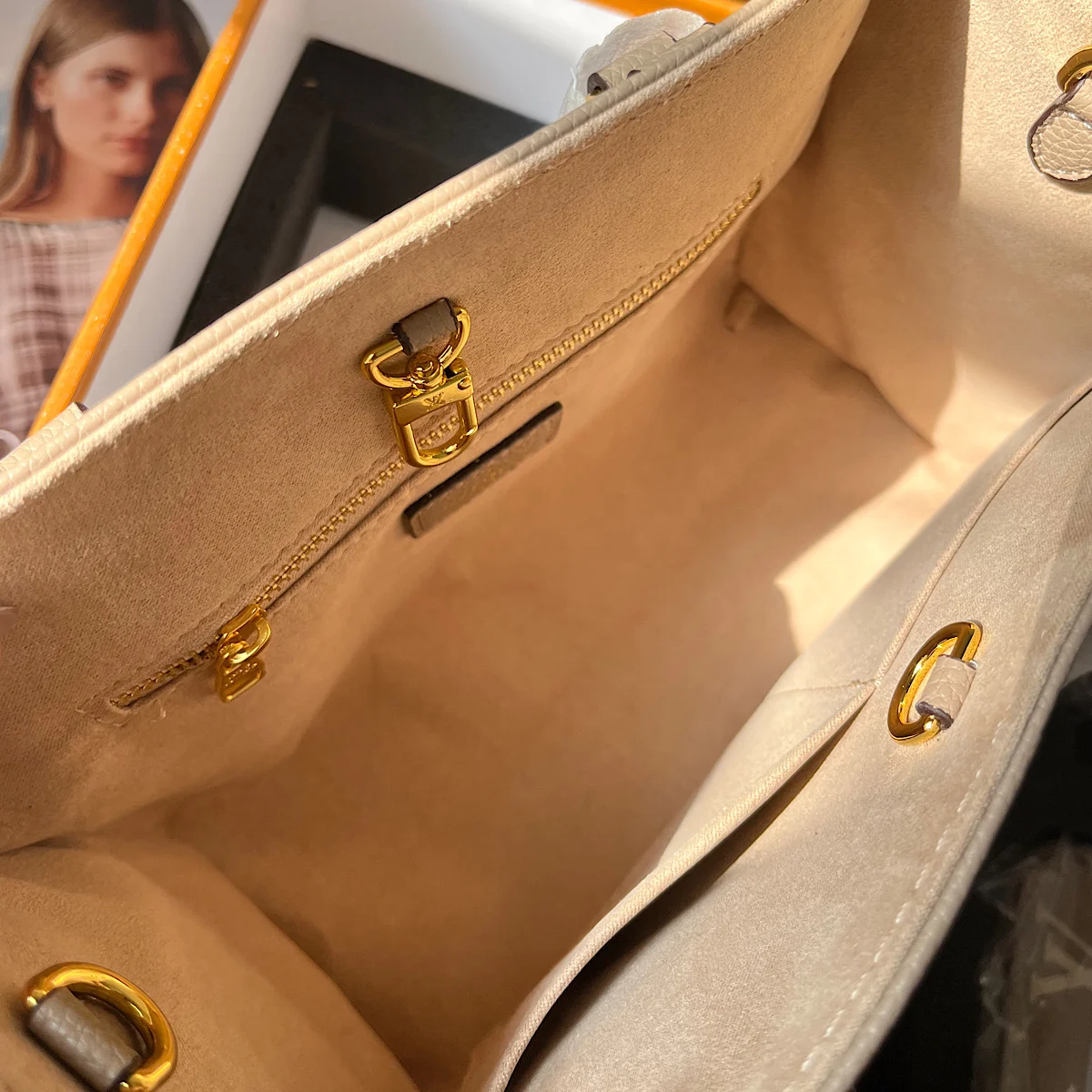 گیفت ست کیف لویی ویتون Louis Vuitton OnTheGo Bag - تصویر 4